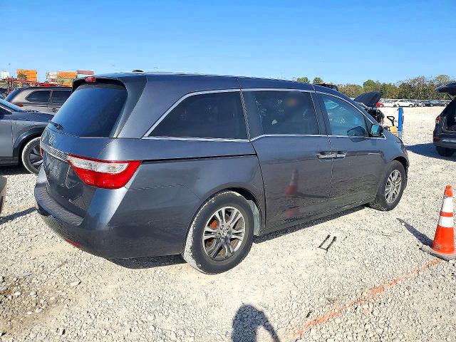 72332806 :رقم المزاد ، 5FNRL5H67CB138533 vin ، 2012 Honda Odyssey مزاد بيع