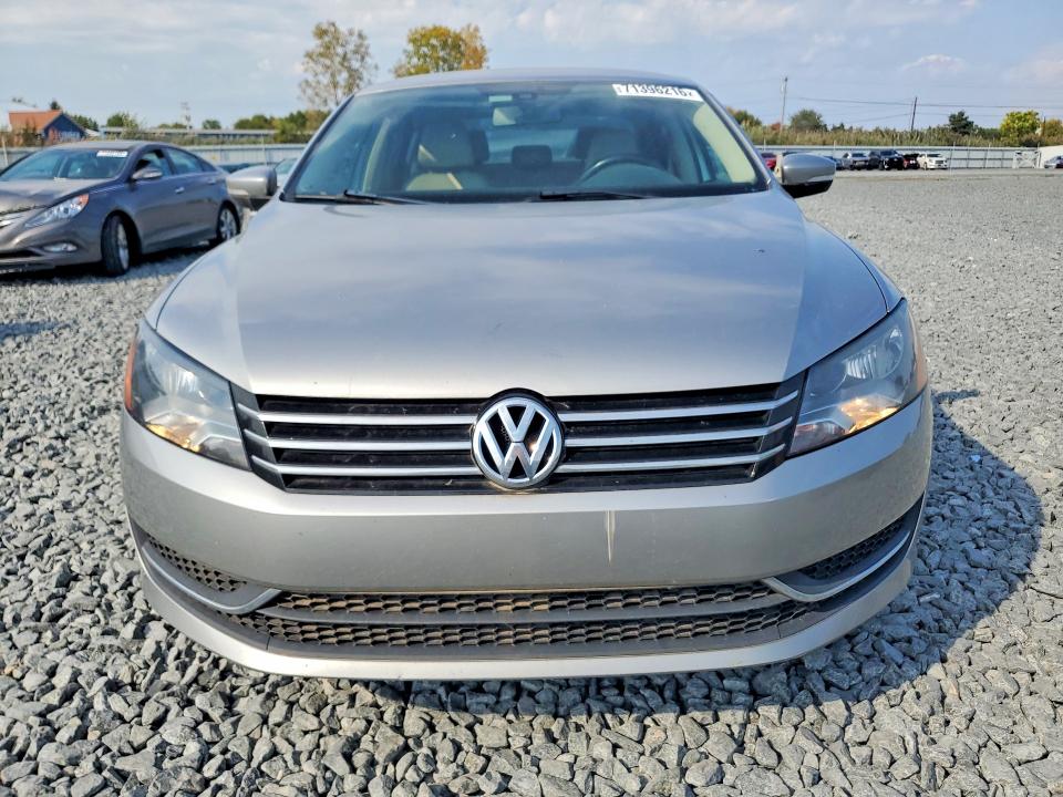 71396216 :رقم المزاد ، 1VWAT7A34EC108749 vin ، 2014 Volkswagen Passat مزاد بيع