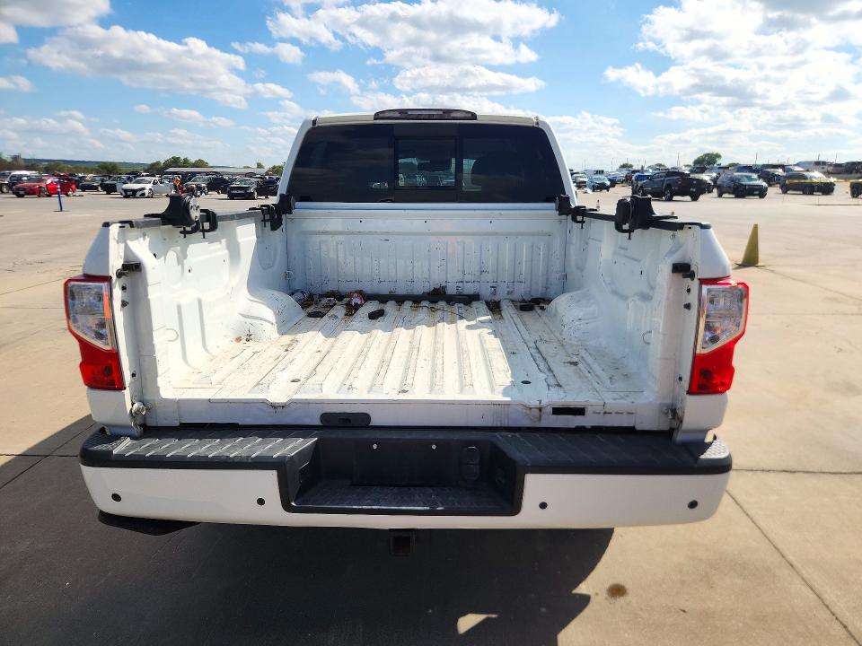 2021 Nissan Titan მანქანა იყიდება აუქციონზე, vin: 1N6AA1ED6MN502486, აუქციონის ნომერი: 73069026