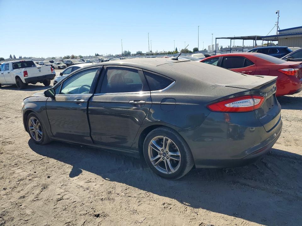 71631396 :رقم المزاد ، 3FA6P0LUXFR236061 vin ، 2015 Ford Fusion مزاد بيع