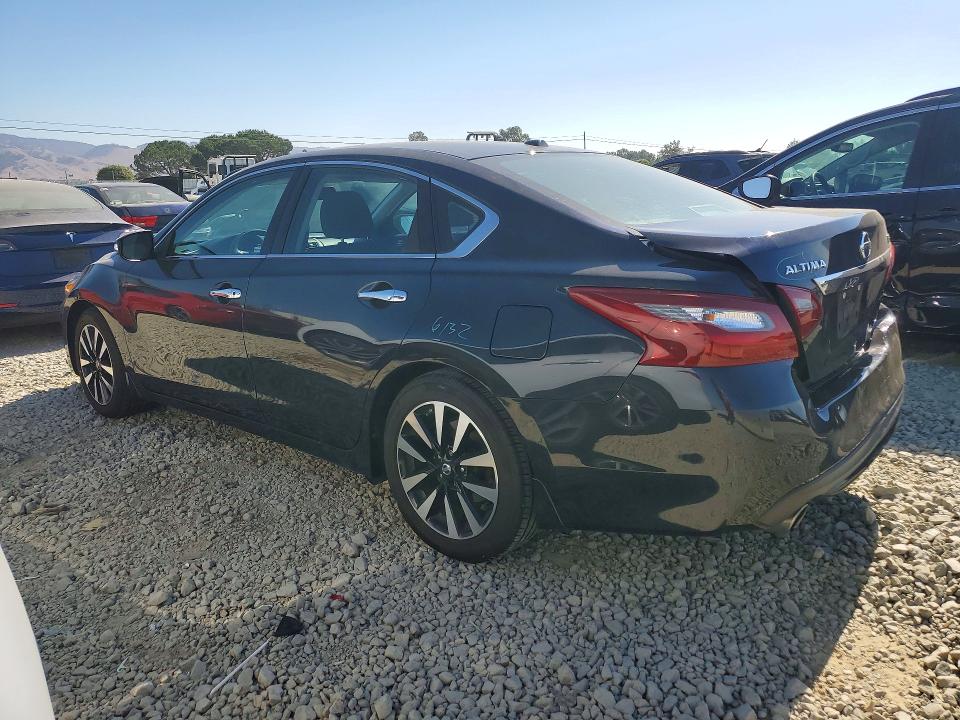 2018 Nissan Altima მანქანა იყიდება აუქციონზე, vin: 1N4AL3AP7JC141159, აუქციონის ნომერი: 71859136