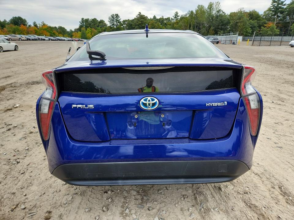 70280636 :رقم المزاد ، JTDKBRFU2G3504379 vin ، 2016 Toyota Prius مزاد بيع