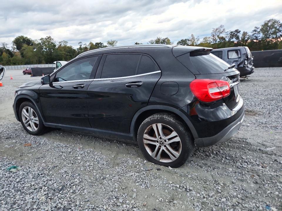 73499996 :رقم المزاد ، WDCTG4GB8JJ502865 vin ، 2018 Mercedes-benz Gla مزاد بيع