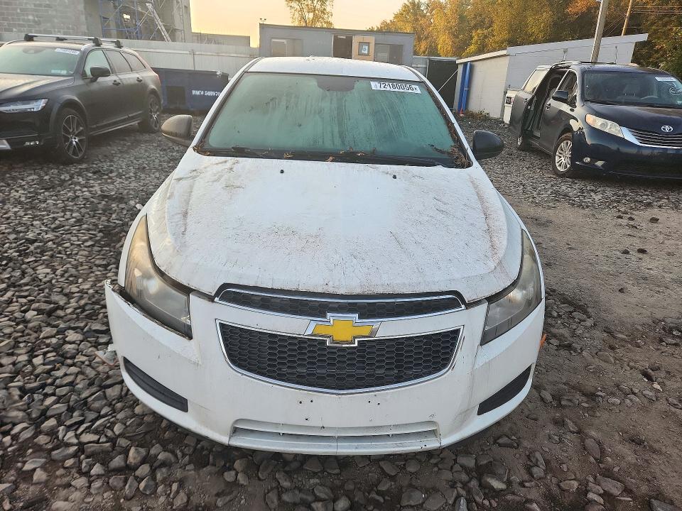 72180056 :رقم المزاد ، 1G1PA5SGXF7281865 vin ، 2015 Chevrolet Cruze مزاد بيع