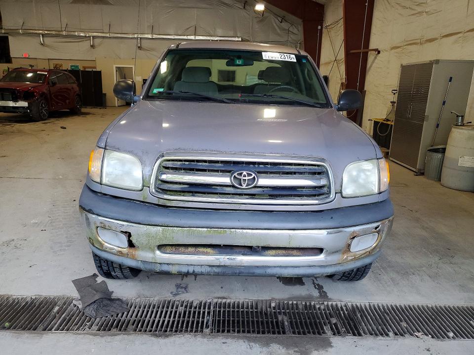 70072316 :رقم المزاد ، 5TBBN44161S214387 vin ، 2001 Toyota Tundra مزاد بيع