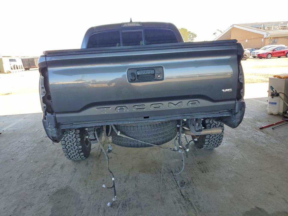 71622446 :رقم المزاد ، 3TMAZ5CN6GM018041 vin ، 2016 Toyota Tacoma مزاد بيع