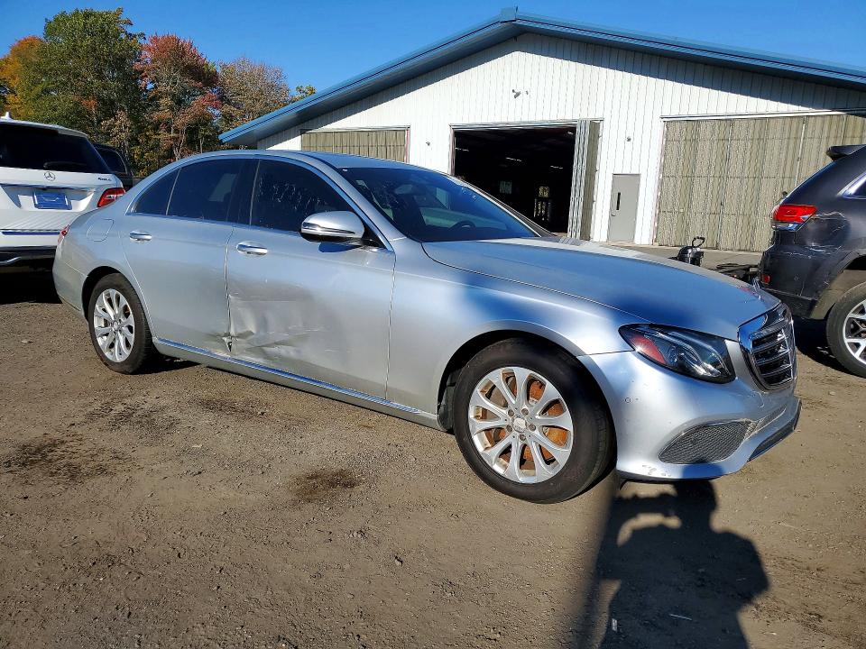 Продажа на аукционе авто 2017 Mercedes-benz E, vin: WDDZF4KBXHA215313, номер лота: 72386696