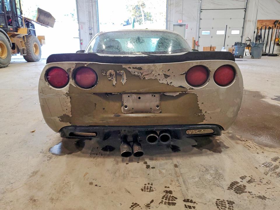 71535086 :رقم المزاد ، 1G1YY24U355134704 vin ، 2005 Chevrolet Corvette مزاد بيع
