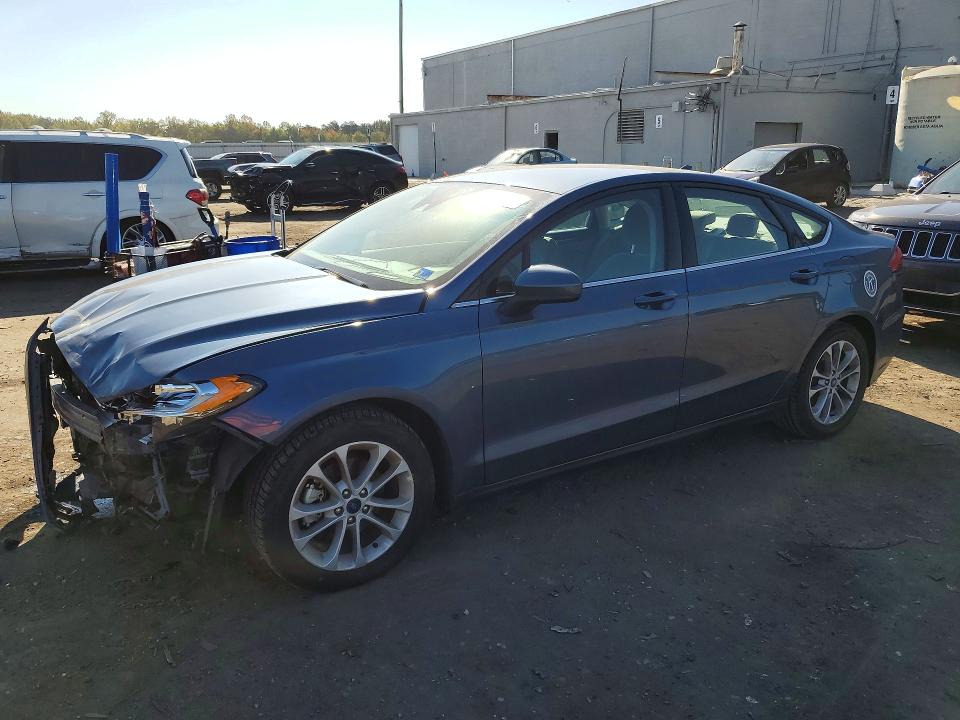 Продажа на аукционе авто 2019 Ford Fusion, vin: 3FA6P0HD2KR267582, номер лота: 72122176