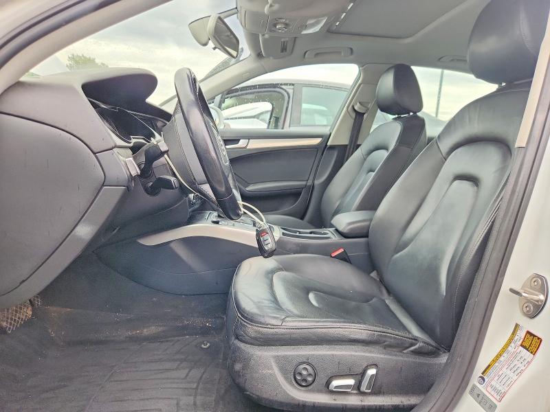 Продажа на аукционе авто 2015 Audi A4, vin: WAUBFAFL4FN032098, номер лота: 70938306