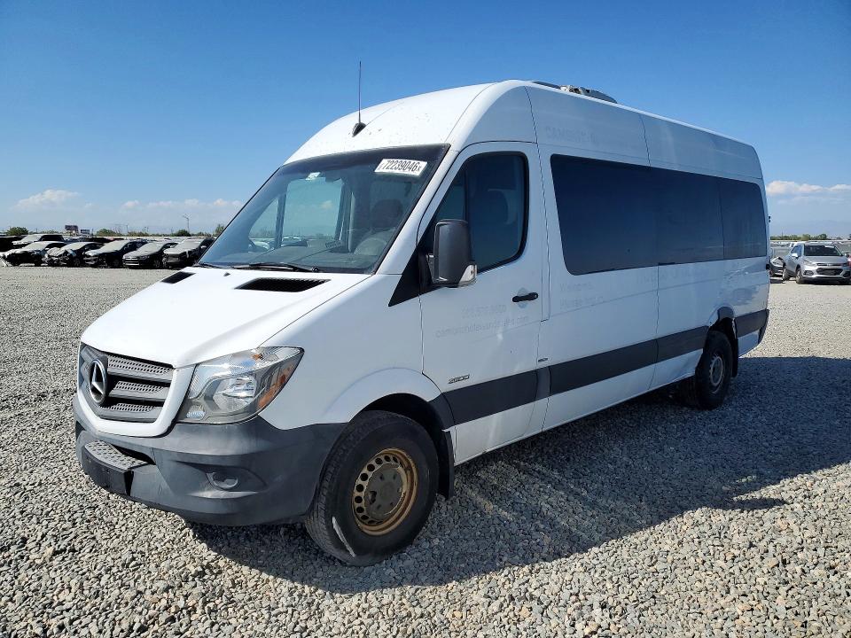 72239046 :رقم المزاد ، WDZPE8DD8GP213971 vin ، 2016 Mercedes-benz Sprinter مزاد بيع
