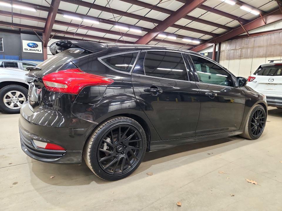 73426306 :رقم المزاد ، 1FADP3L96HL311196 vin ، 2017 Ford Focus مزاد بيع