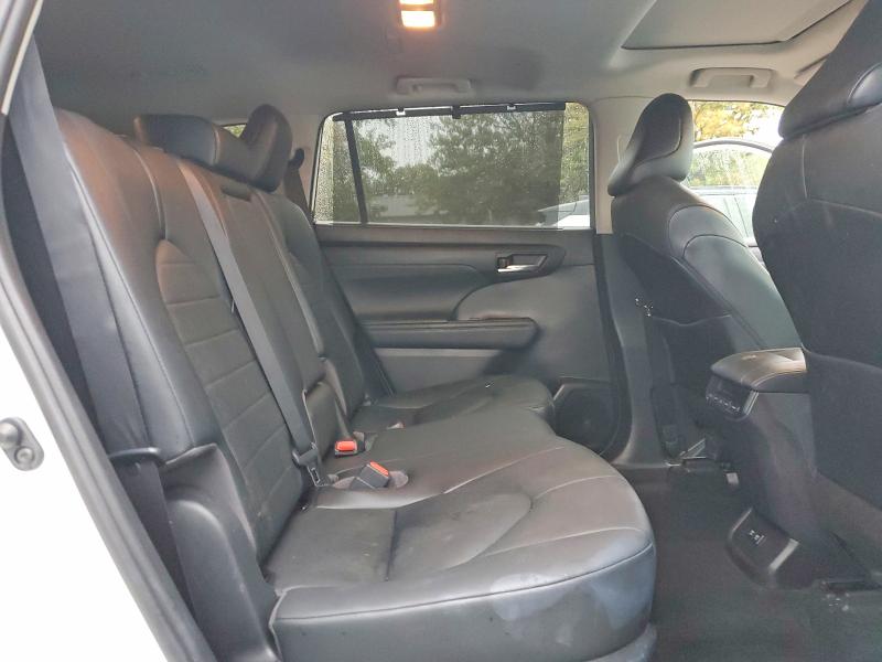 71007926 :رقم المزاد ، 5TDGZRBH6MS122957 vin ، 2021 Toyota Highlander مزاد بيع