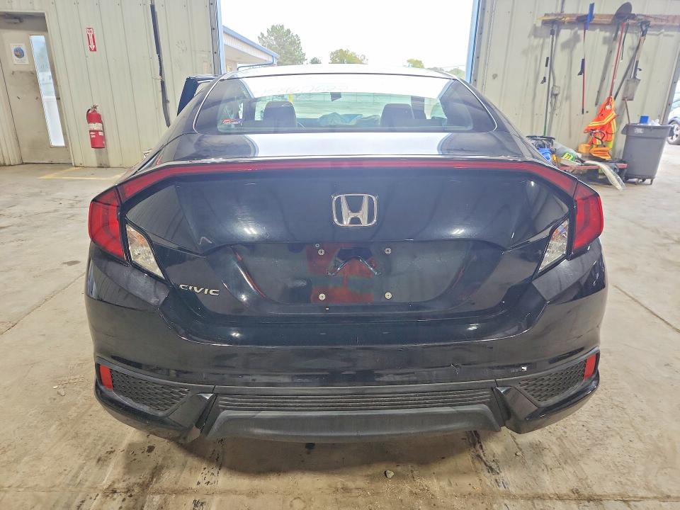 Продажа на аукционе авто 2018 Honda Civic, vin: 2HGFC4A53JH302190, номер лота: 71173256
