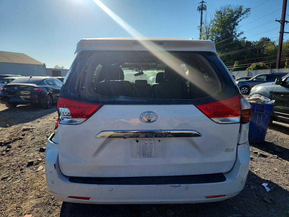 Продаж на аукціоні авто 2015 Toyota Sienna, vin: 5TDYK3DC8FS587184, номер лоту: 71757976