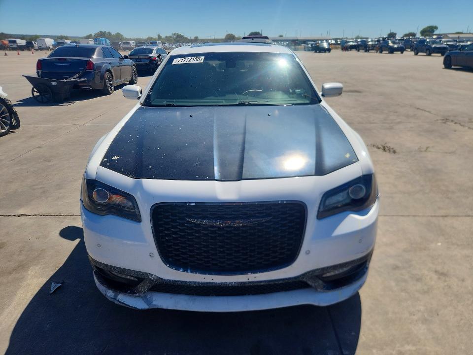 2018 Chrysler 300 მანქანა იყიდება აუქციონზე, vin: 2C3CCABG2JH243654, აუქციონის ნომერი: 71772156