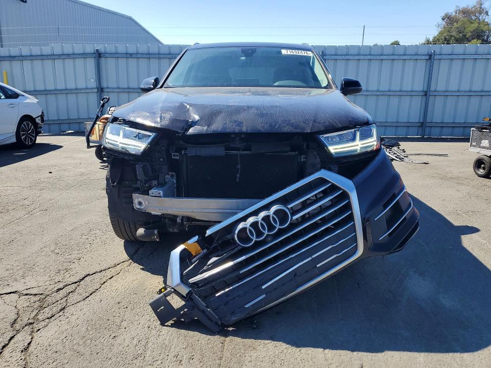 Продажа на аукционе авто 2018 Audi Q7, vin: WA1LHAF73JD016939, номер лота: 71632476