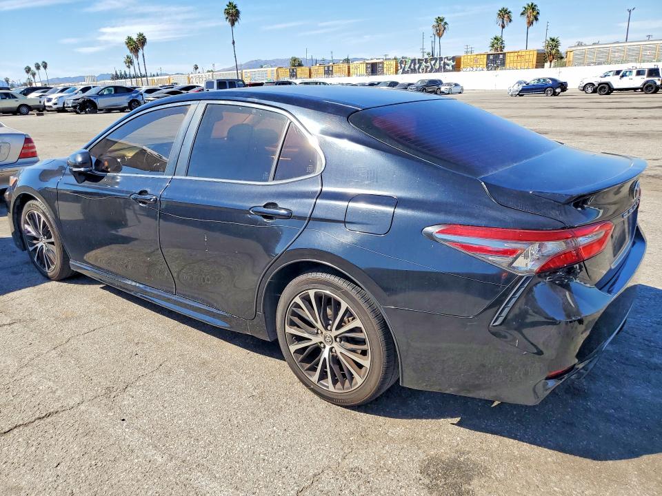 71683296 :رقم المزاد ، JTNB11HK4J3025321 vin ، 2018 Toyota Camry مزاد بيع