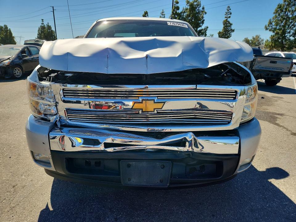 Продаж на аукціоні авто 2011 Chevrolet Silverado, vin: 3GCPCSE08BG299102, номер лоту: 71679436