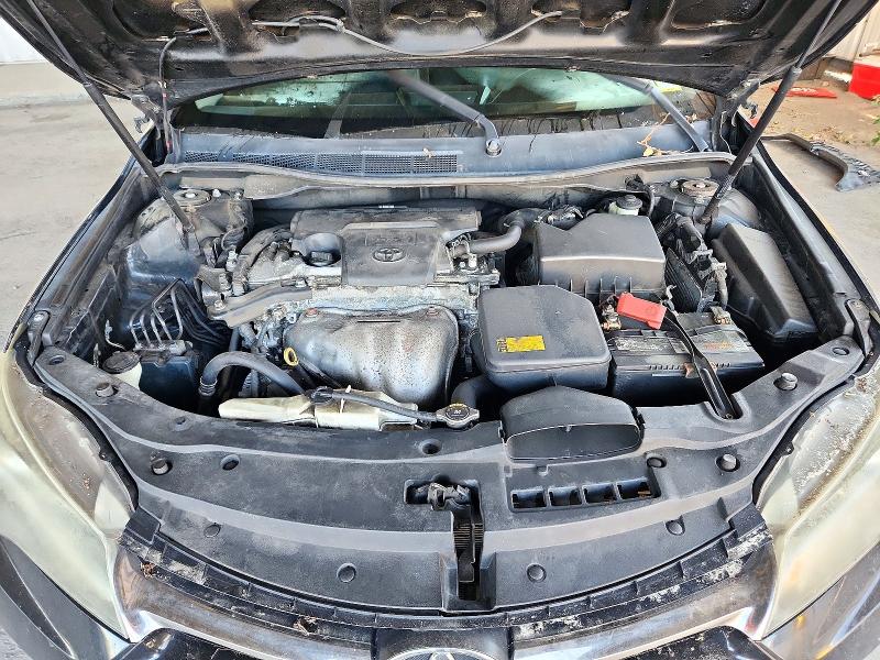 71496566 :رقم المزاد ، 4T1BF1FK2FU001069 vin ، 2015 Toyota Camry مزاد بيع