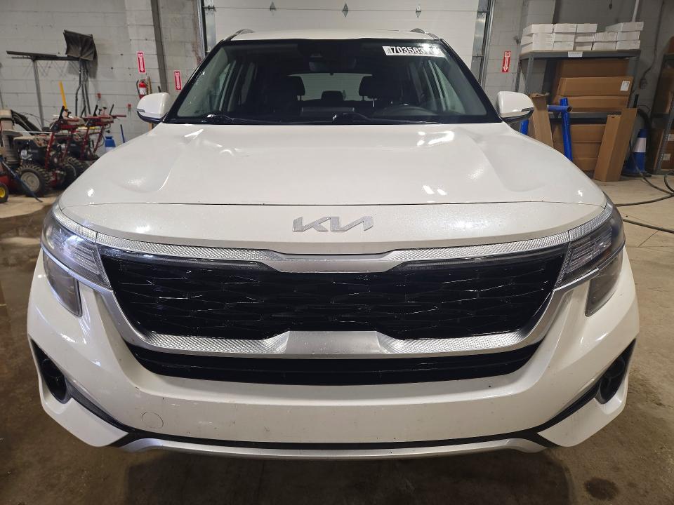 Продажа на аукционе авто 2022 Kia Seltos, vin: KNDEUCAA2N7300768, номер лота: 70358376