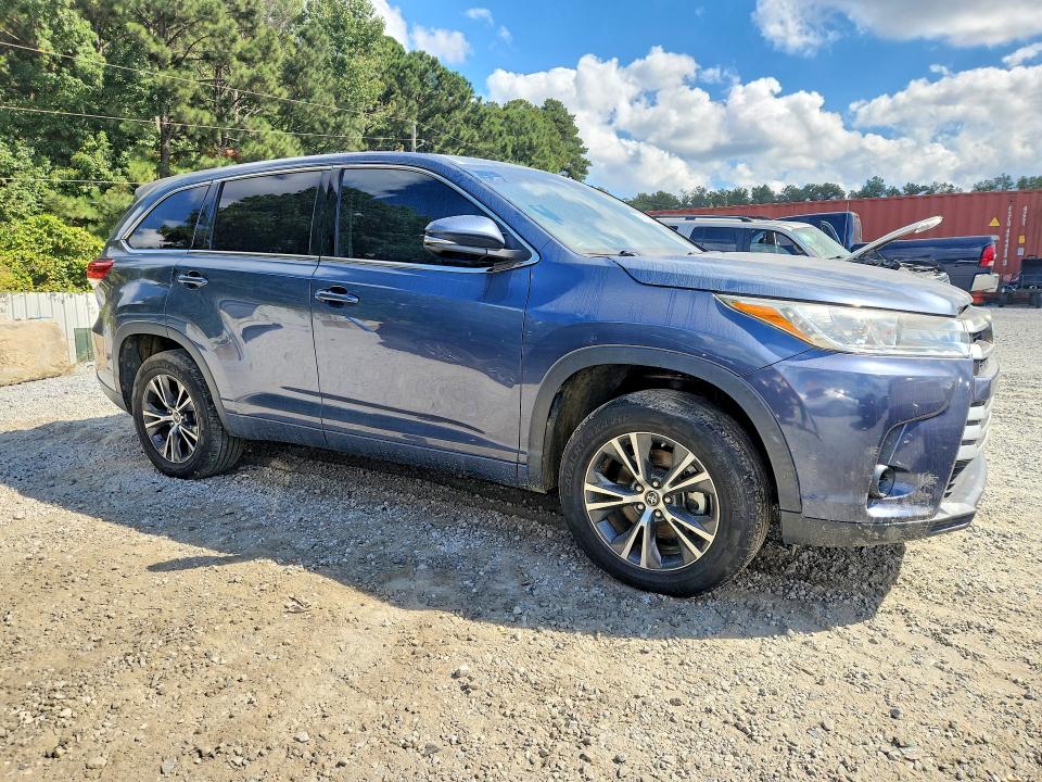 71168326 :رقم المزاد ، 5TDZZRFH2HS198054 vin ، 2017 Toyota Highlander مزاد بيع