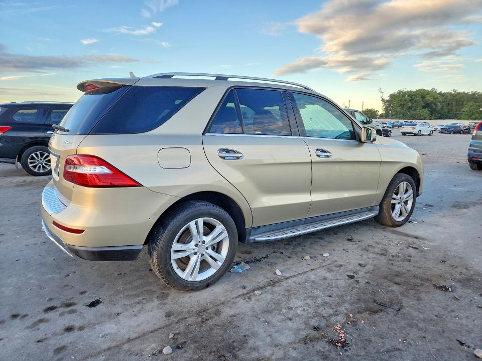 2013 Mercedes-benz Ml მანქანა იყიდება აუქციონზე, vin: 4JGDA5JB4DA246735, აუქციონის ნომერი: 71261946