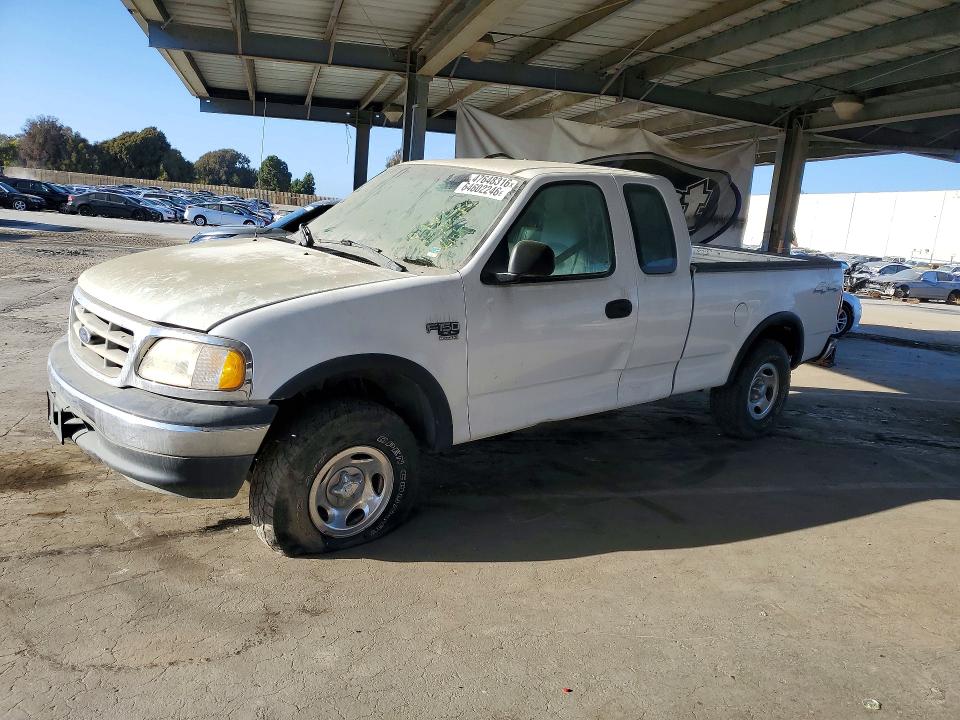2002 Ford F150 მანქანა იყიდება აუქციონზე, vin: 1FTRX18W22NA82773, აუქციონის ნომერი: 72461516