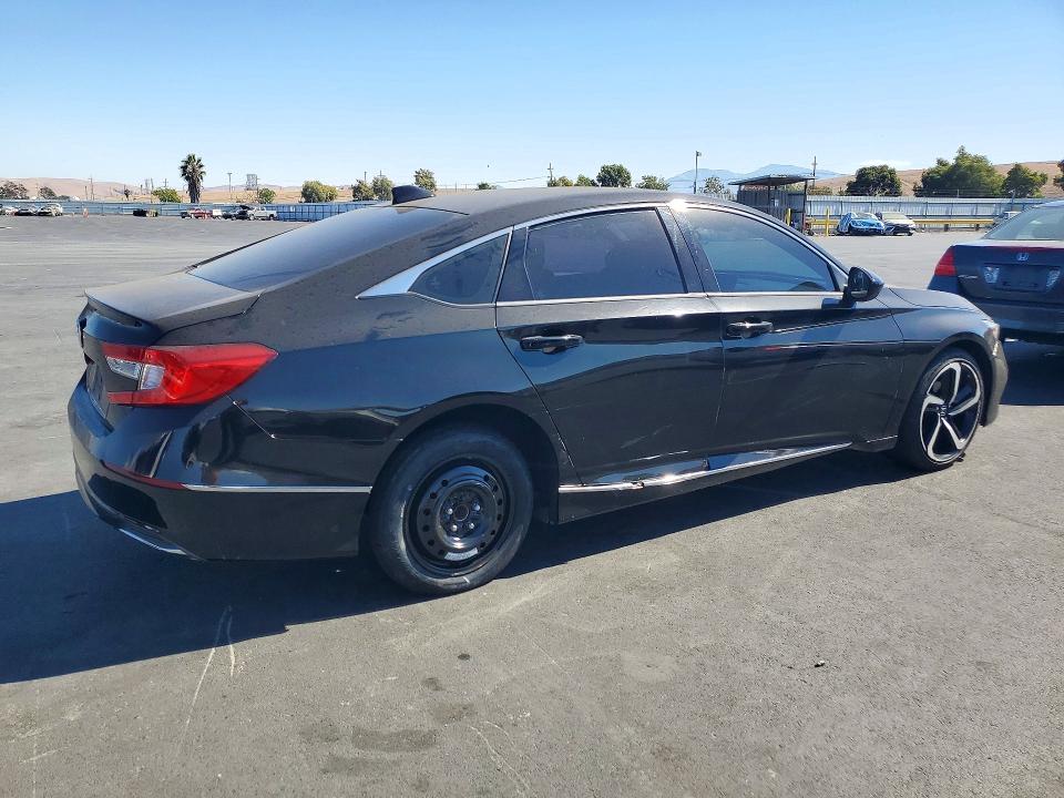 Продаж на аукціоні авто 2018 Honda Accord, vin: 1HGCV1F4XJA013575, номер лоту: 72526206