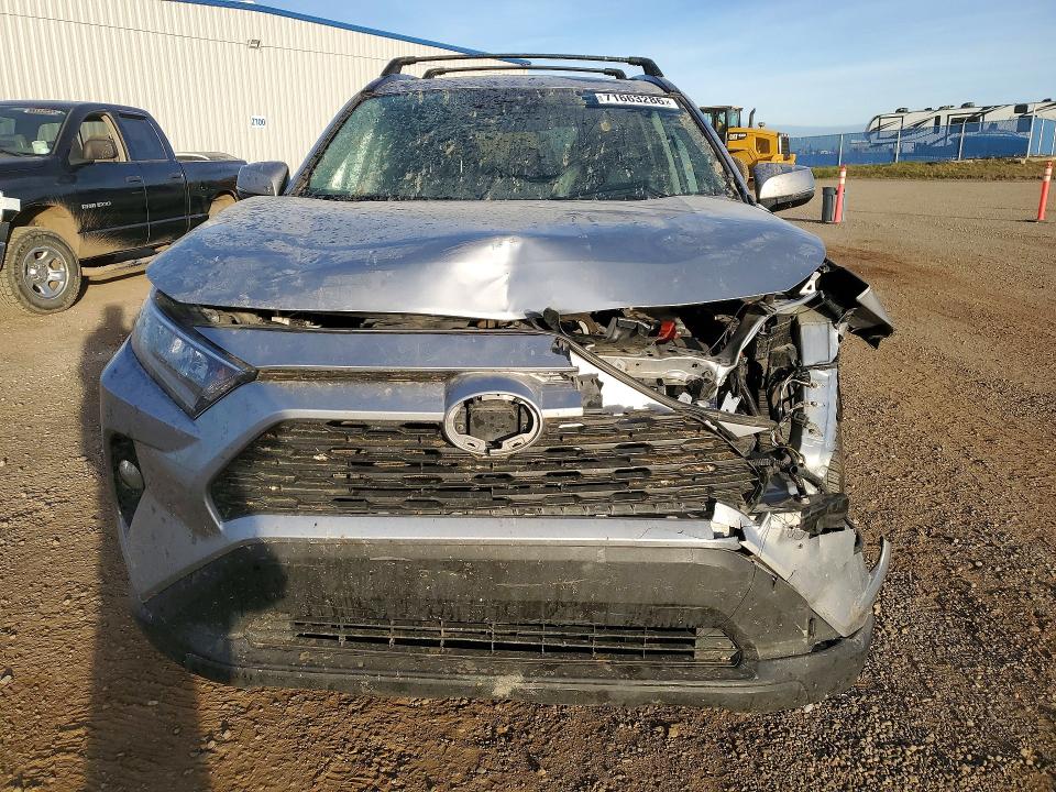 Продажа на аукционе авто 2021 Toyota Rav4, vin: 2T3R1RFV5MC200290, номер лота: 71663286