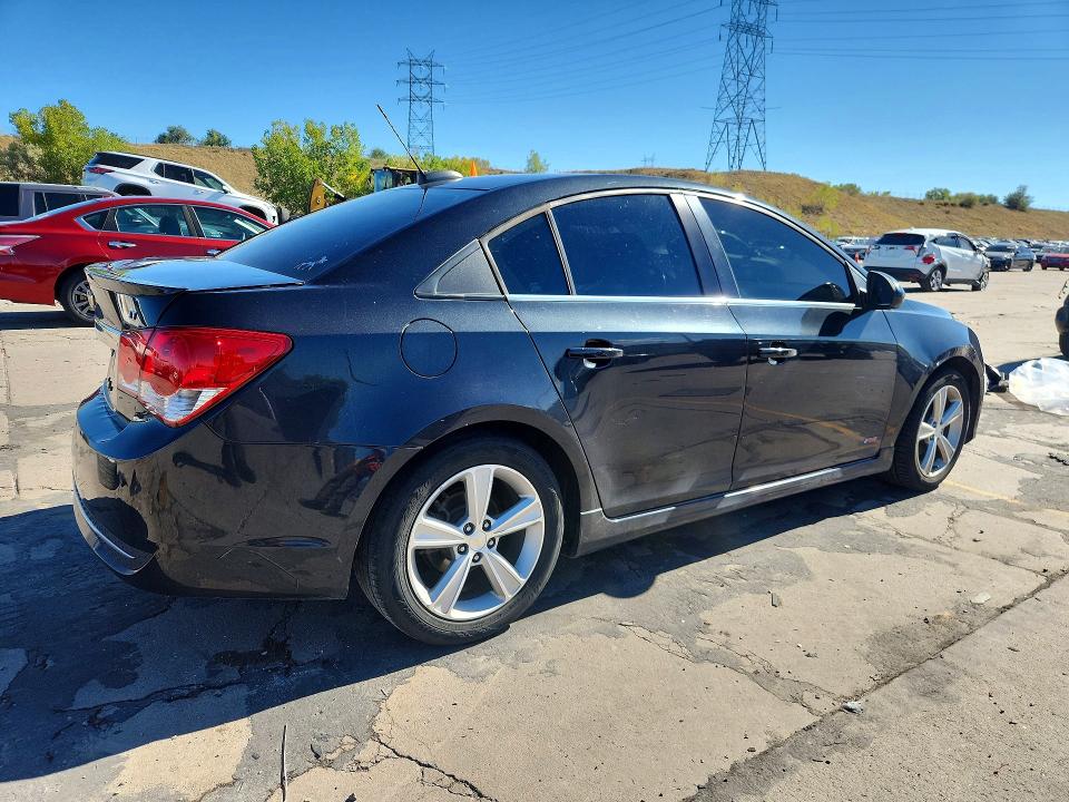 70907606 :رقم المزاد ، 1G1PE5SB1F7250450 vin ، 2015 Chevrolet Cruze مزاد بيع