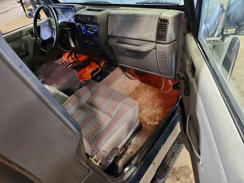 1998 Jeep Wrangler / Tj მანქანა იყიდება აუქციონზე, vin: 1J4FY19S4WP801392, აუქციონის ნომერი: 71190856