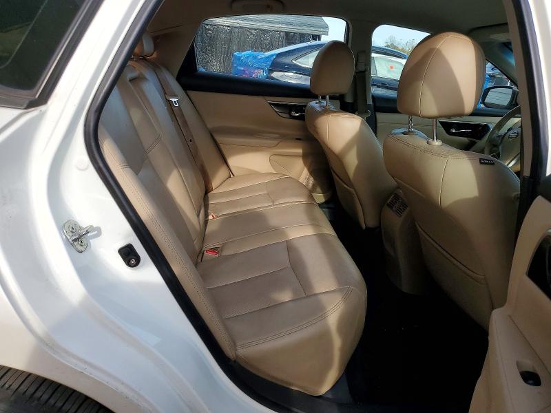 2015 Nissan Altima მანქანა იყიდება აუქციონზე, vin: 1N4AL3AP6FN350520, აუქციონის ნომერი: 72220046