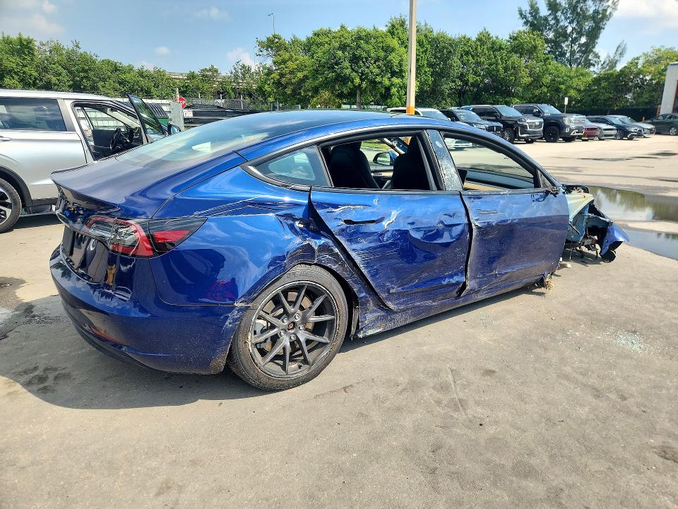 Продажа на аукционе авто 2022 Tesla Model 3, vin: 5YJ3E1EA9NF288499, номер лота: 72176086