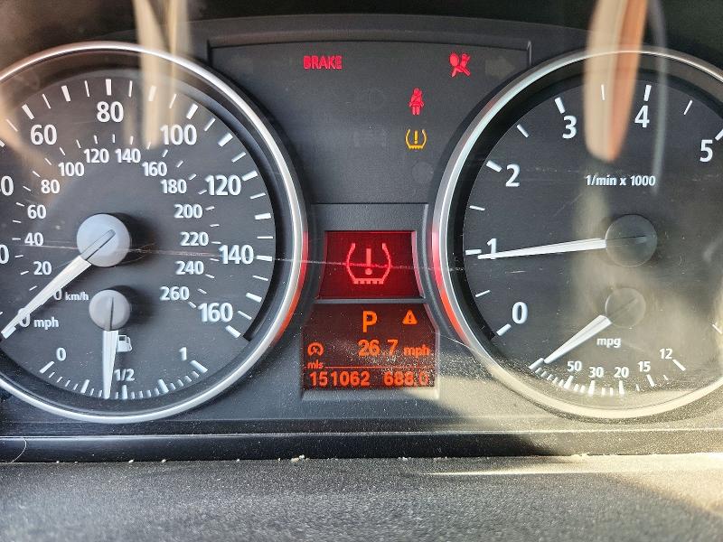 2006 Bmw 325 მანქანა იყიდება აუქციონზე, vin: WBAVT13596KW23119, აუქციონის ნომერი: 70921596