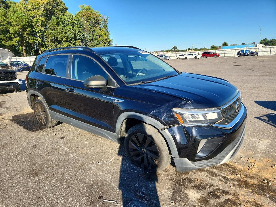 Продаж на аукціоні авто 2022 Volkswagen Taos, vin: 3VVCX7B24NM048297, номер лоту: 72109226