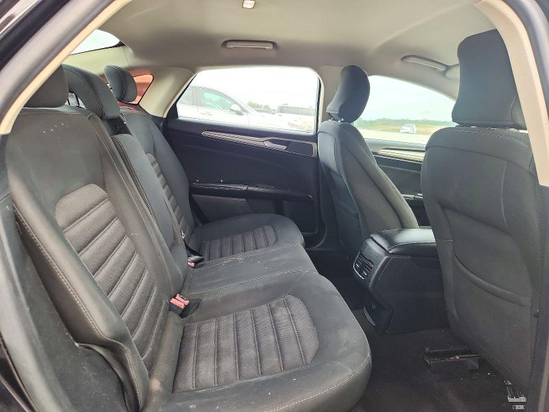 71802326 :رقم المزاد ، 3FA6P0HD5KR135187 vin ، 2019 Ford Fusion مزاد بيع