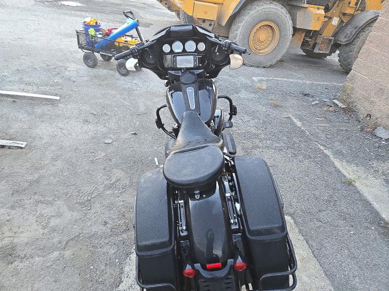 73361136 :رقم المزاد ، 1HD1KRC15JB682501 vin ، 2018 Harley-davidson Flhxs مزاد بيع