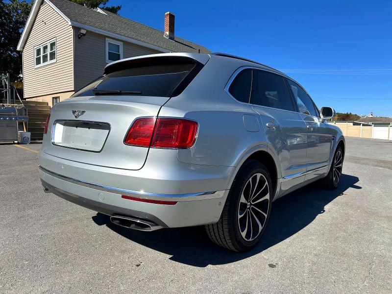 2017 Bentley Bentayga მანქანა იყიდება აუქციონზე, vin: SJAAC2ZV0HC016071, აუქციონის ნომერი: 71785046