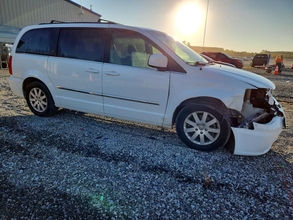 71932156 :رقم المزاد ، 2C4RC1BG2ER236239 vin ، 2014 Chrysler Town & Country مزاد بيع