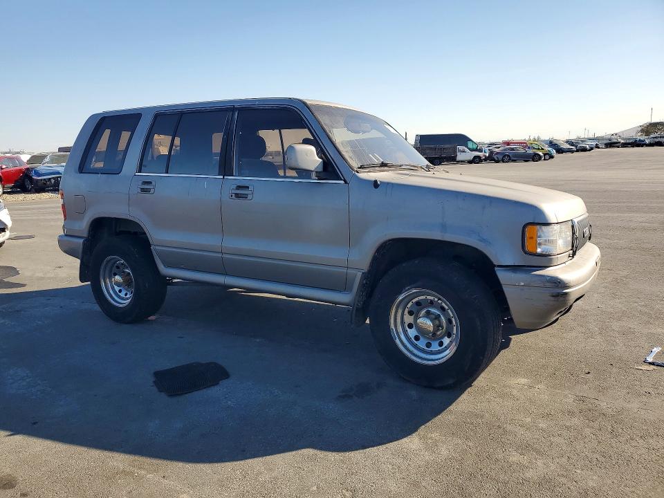 Продажа на аукционе авто 1993 Isuzu Trooper, vin: JACDH58W1P7917786, номер лота: 71587916