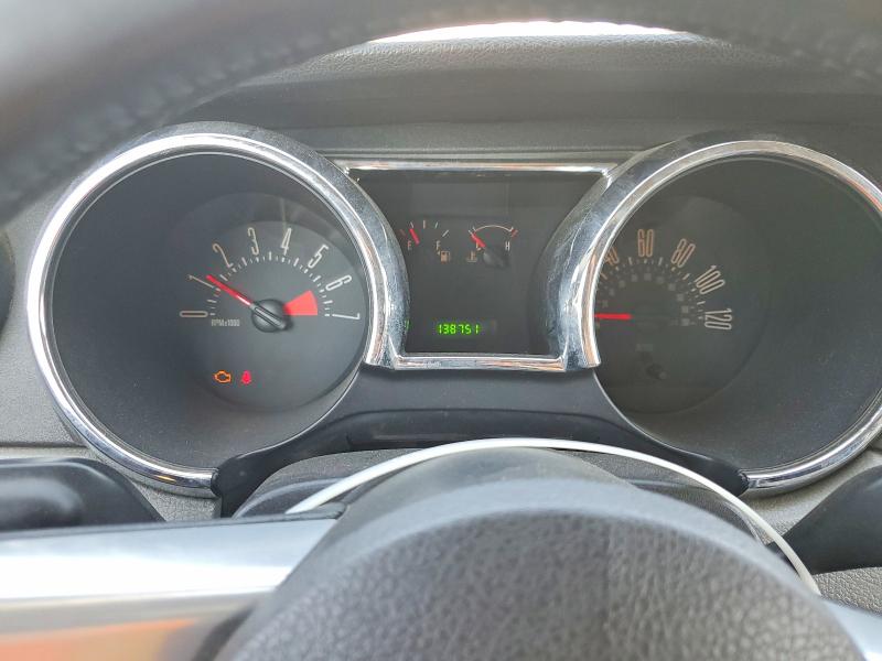 71682486 :رقم المزاد ، 1ZVFT80N855196711 vin ، 2005 Ford Mustang مزاد بيع