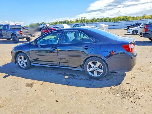 71550766 :رقم المزاد ، 4T1BF1FK7DU216704 vin ، 2013 Toyota Camry مزاد بيع