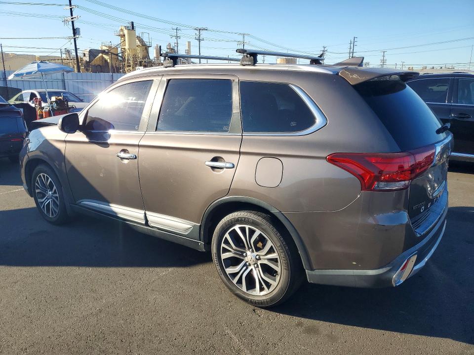Продажа на аукционе авто 2018 Mitsubishi Outlander, vin: JA4AD3A37JZ021650, номер лота: 72351146