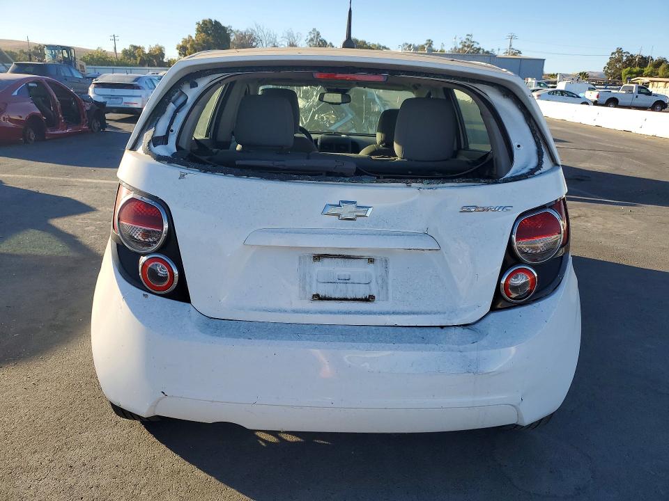 73359186 :رقم المزاد ، 1G1JA6SH0D4200035 vin ، 2013 Chevrolet Sonic مزاد بيع