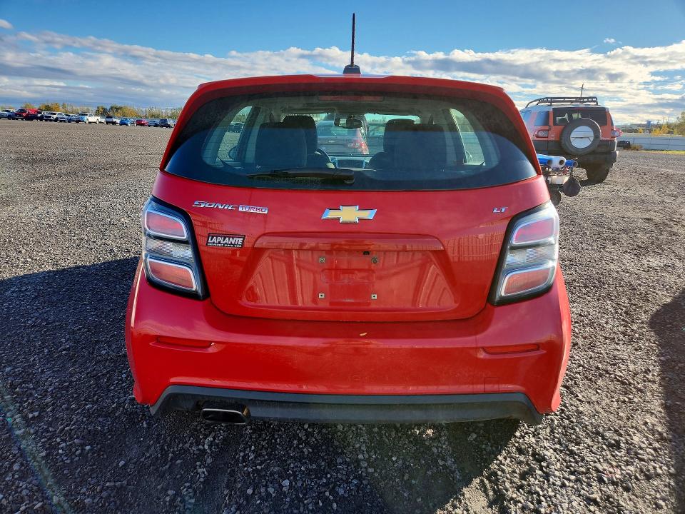 72499106 :رقم المزاد ، 1G1JD6SB1H4163179 vin ، 2017 Chevrolet Sonic مزاد بيع
