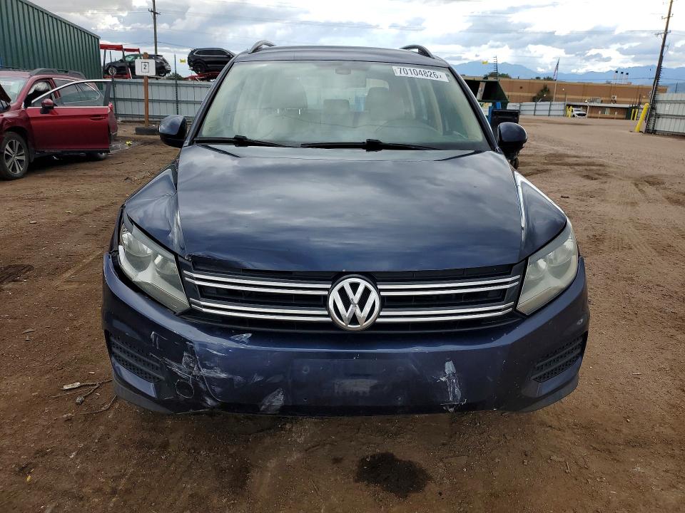 2016 Volkswagen Tiguan მანქანა იყიდება აუქციონზე, vin: WVGBV7AX0GW527490, აუქციონის ნომერი: 70104826