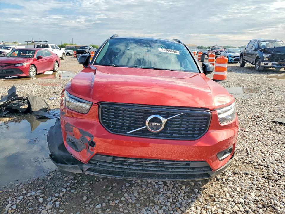 Продаж на аукціоні авто 2021 Volvo Xc40, vin: YV4162UM1M2468211, номер лоту: 71380606