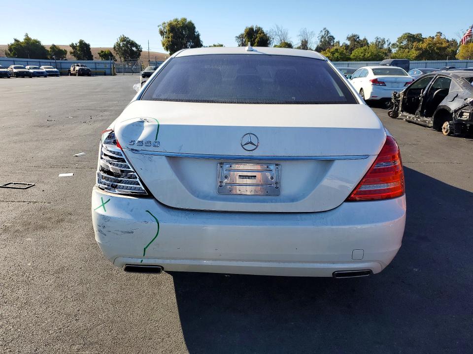 2011 Mercedes-benz S მანქანა იყიდება აუქციონზე, vin: WDDNG7BB7BA389280, აუქციონის ნომერი: 72146906