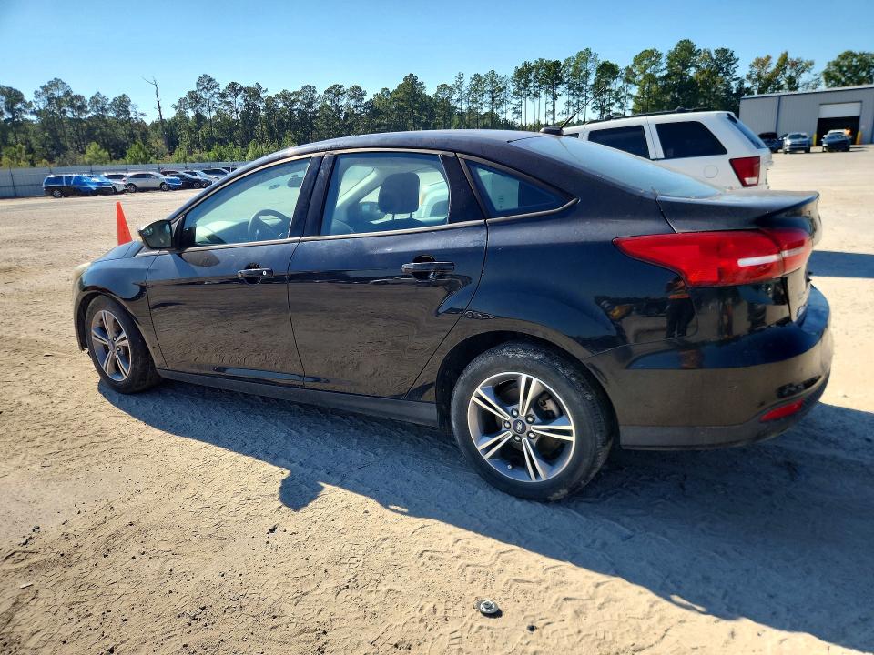 73032716 :رقم المزاد ، 1FADP3FEXHL256597 vin ، 2017 Ford Focus مزاد بيع